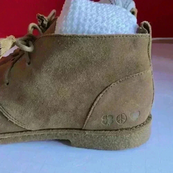 Lucky Brand women’s Eberline suede shoes - Picture 6 of 9